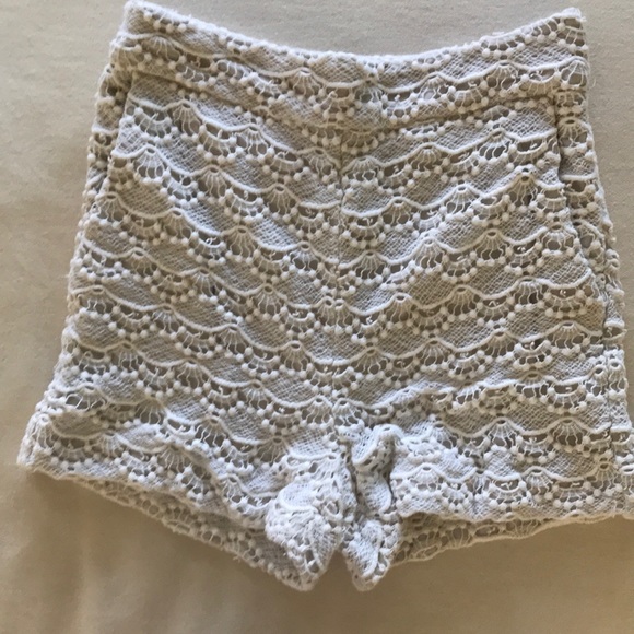 Express Lace Hi-waist Shorts - Picture 1 of 4